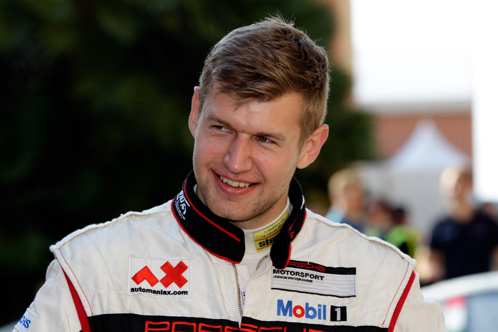 Michael Christensen varmer op til formel 1.
(Foto: Porsche)